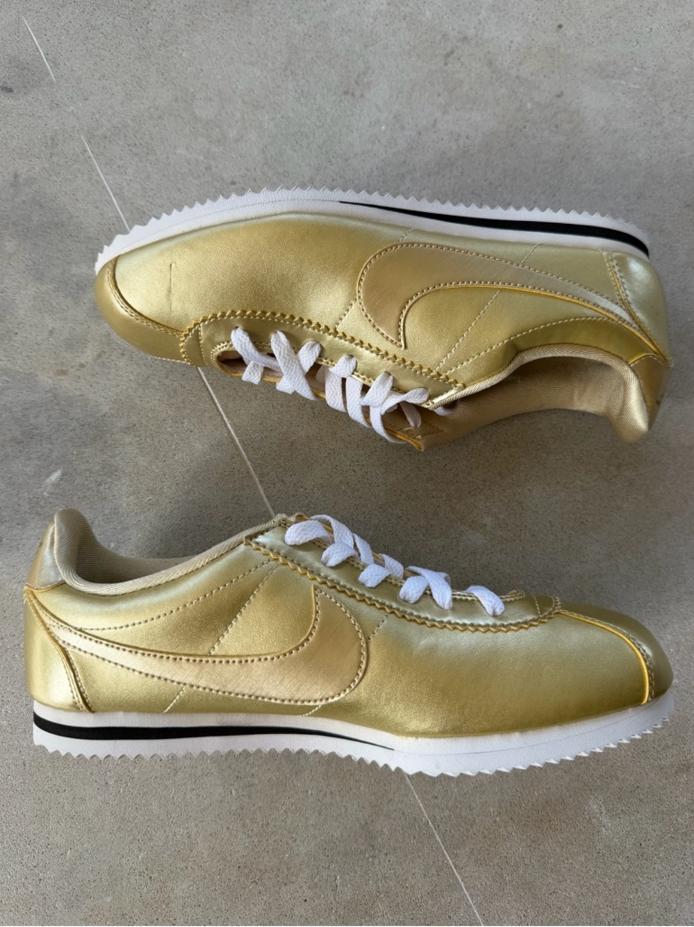 Nike Cortez SE Gold Star Metallic Gold Sneakers 7Y Women 8.5 Men 7 Rare